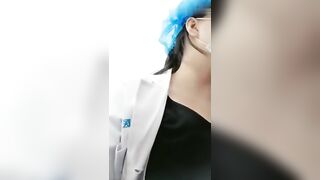 坚挺女奶女医师22岁的姑娘做处女摸修复