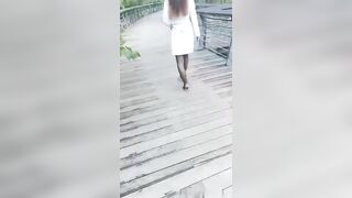 〖叔嫂乱伦〕户外与嫂子乱伦操的嫂子淫水直