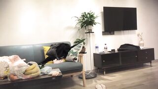 熟女大姐你轻点我怕又大又粗啊啊好痛我逼小帮你撸出来吧太厉害了你老婆受得了么大姐被小伙无套各种猛怼连连求饶内射