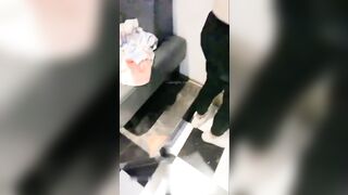 淫乱KTV高颜值苗条嫩妹子KTV沙发啪啪