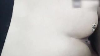 乱伦亲嫂子正和嫂子偷情大哥来电话