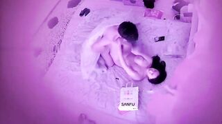 酒店开房的眼镜学妹干到一半妈妈来电话