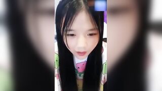家族稚嫩08妹被男友强插清纯馒头逼会的姿势挺多