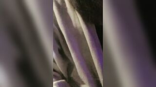 小伙约KTV公主K歌受不了就在厕所口交