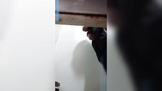厕所里打飞机的帅弟