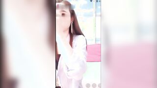 大三学妹吞精校花被两个男的干看的太爽了