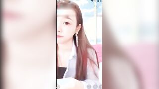 大三学妹吞精校花被两个男的干看的太爽了