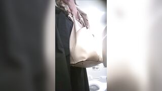 厕拍大神潜入写字楼全景偷拍2_